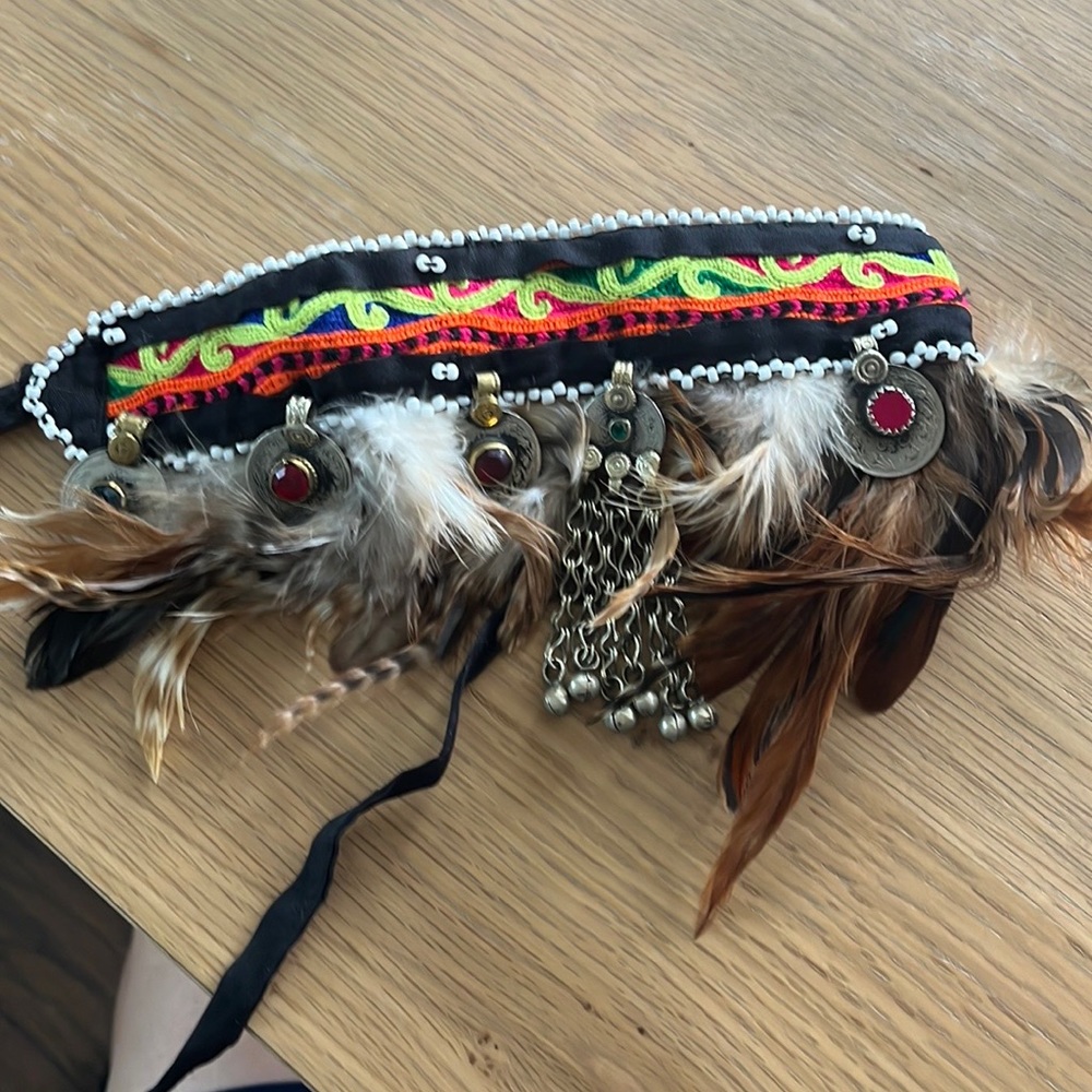 Tribal Feather Choker